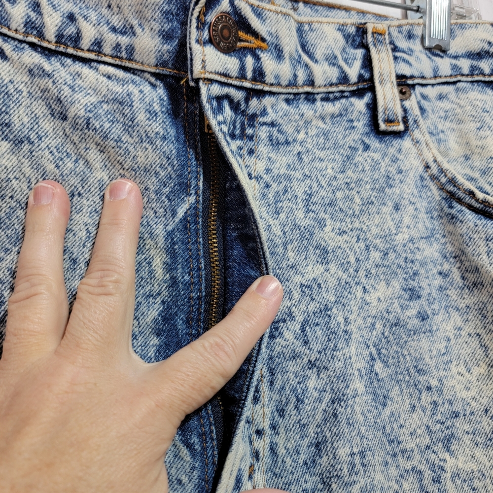 Vintage Levi's 540 Jeans Men's Size 38X31 Acid Wash Denim USA Made Straight Leg. - Picture 5 of 10